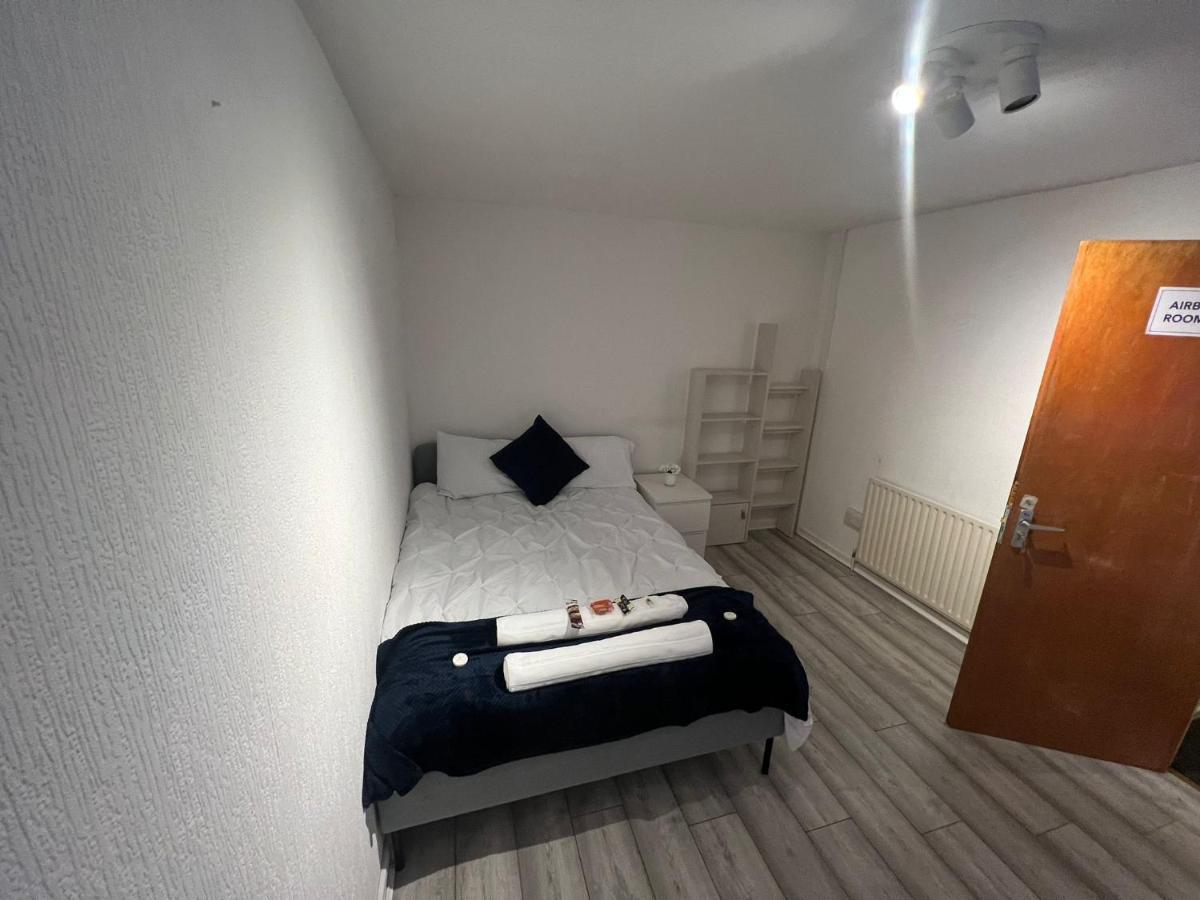 Indulge Hockley Hotel - With Free Front Parking - 10 Min Drive To Birmingham City Centre Bull Ring, Grand Central, Tesco Superstore, Primark & Commonwealth Games 버밍엄 외부 사진